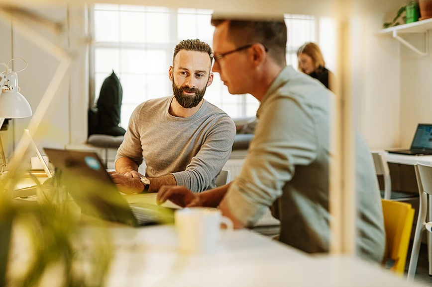 8 tips-årsoppgjør-automatisering-regnskapsprogram-yellow