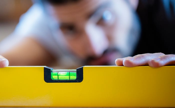 Sikker jobb-analyse (SJA) i bygg og anlegg – nøkkelen til tryggere arbeidsdager